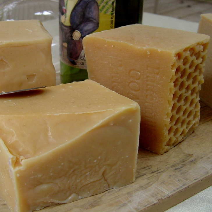 Goat's milk Soap made with Beeswax and Honey!